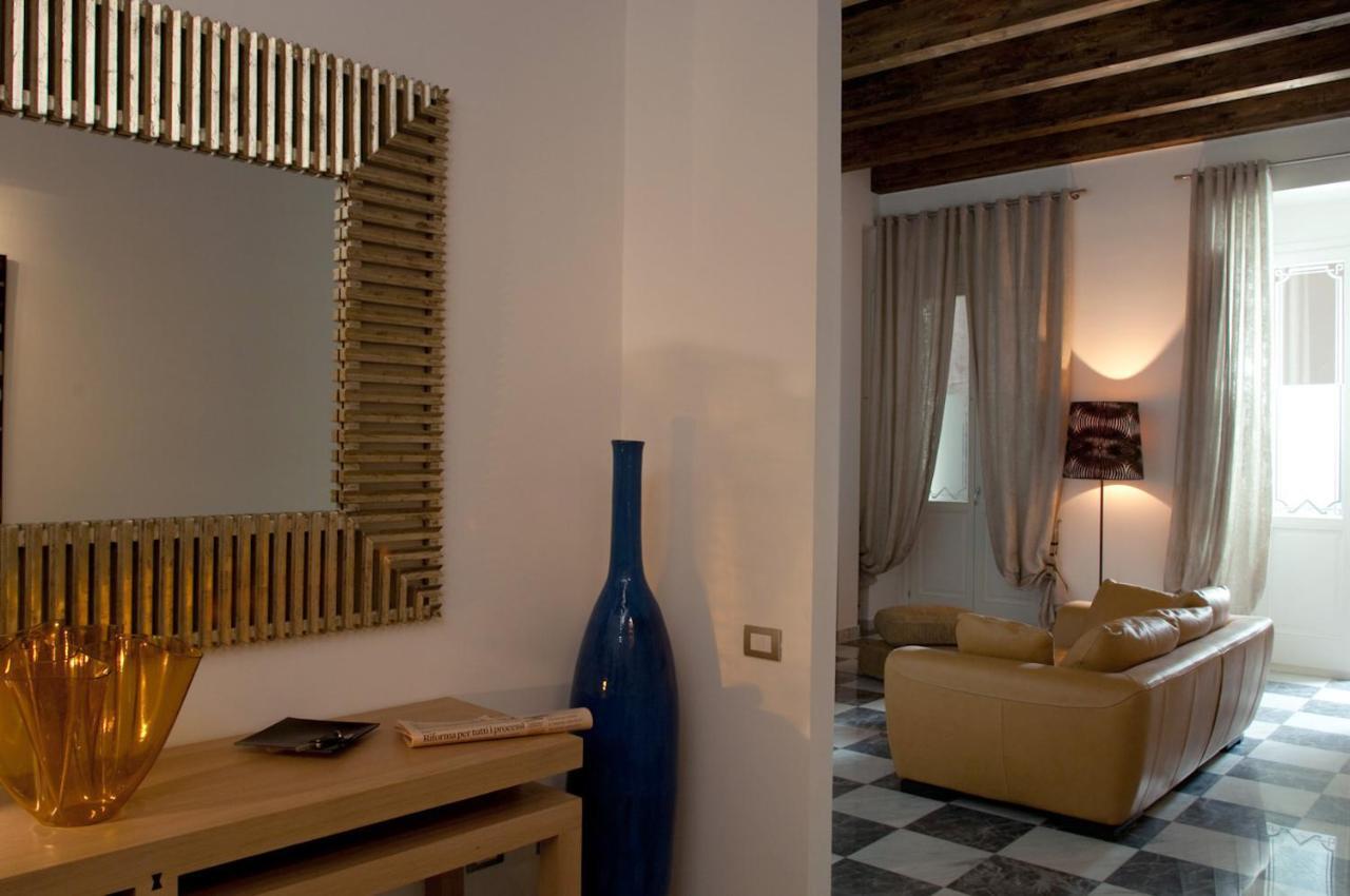Right House - Characteristic Marina District Apartamento Cagliari Exterior foto